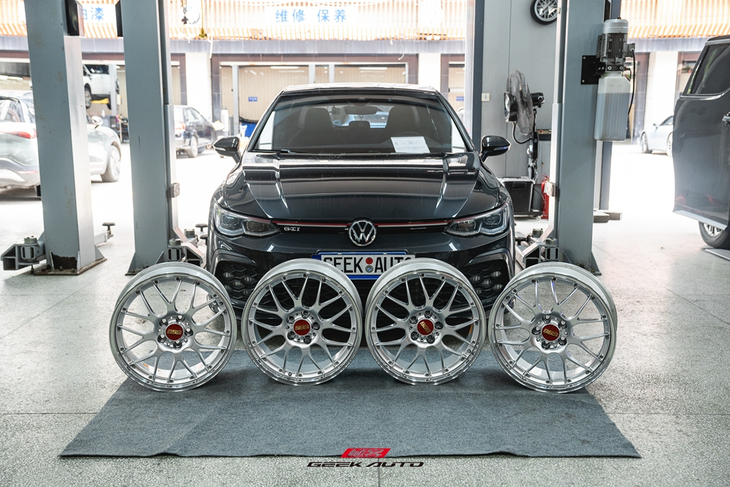 高尔夫GTI改19寸BBS RS-GT轮毂